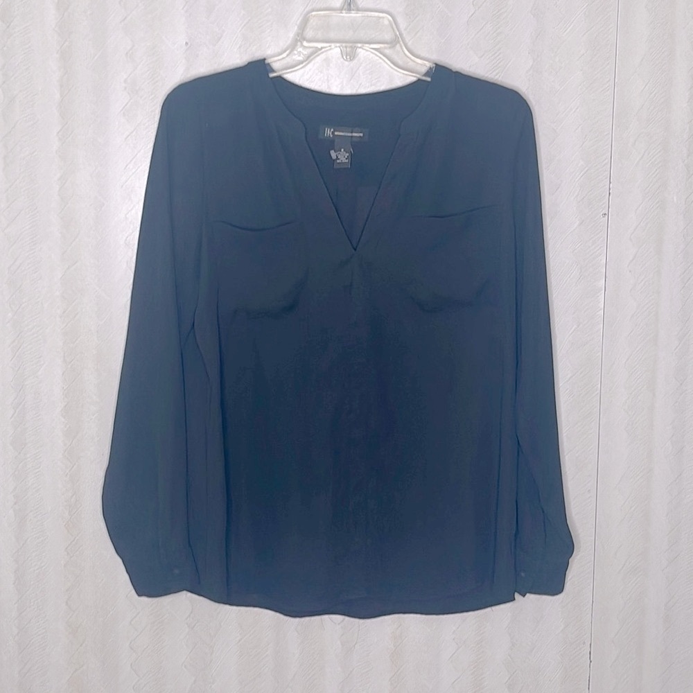 ❤️ INC v neck black work Blouse Size 8 - Picture 2 of 4
